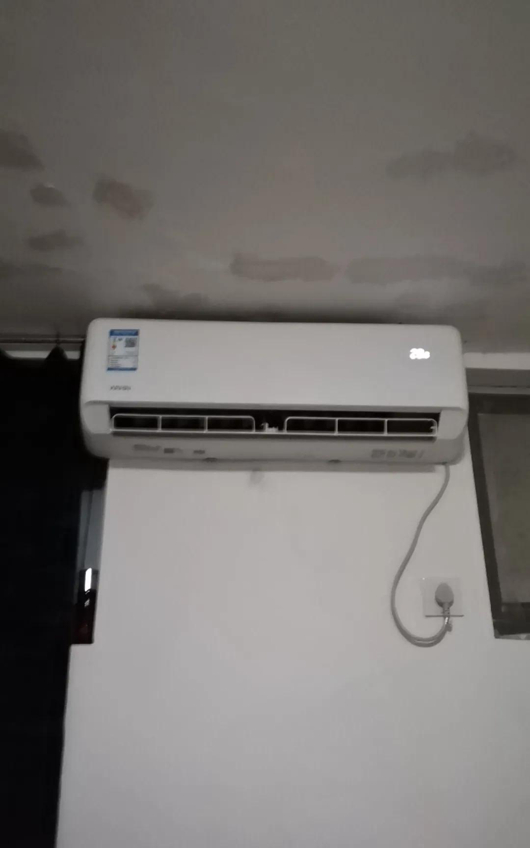 我爸妈都70多了，奔80了，可今年夏天我才感觉他们俩是活明白了。往年夏天温度上来