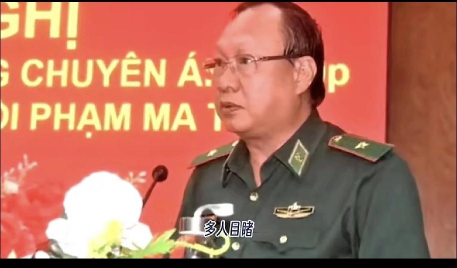 越南的副防长真把自己当老美的副防长了，在韩国做出不雅动作，还讲荤段子骚扰人家女公