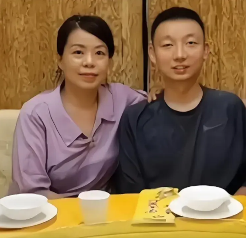 许敏走到今天这一步，其实原因只有1个，那就是姚策去世了。从以往的种种来