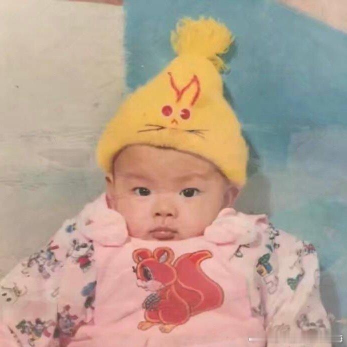 杨超越遇到了空降超幸运，发帖求翻牌宝宝端午节安康​​​