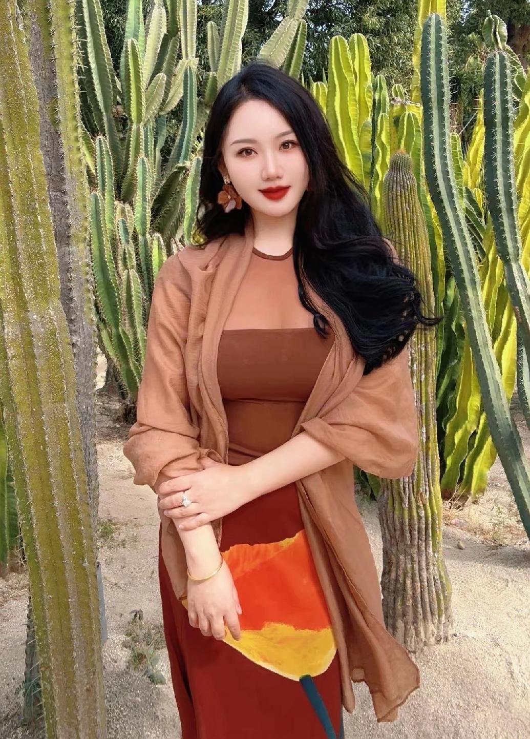 2026年愿春风裁云作笺，书尽人间温柔；愿夏夜萤火为灯，照见初心如月；愿秋实盈满