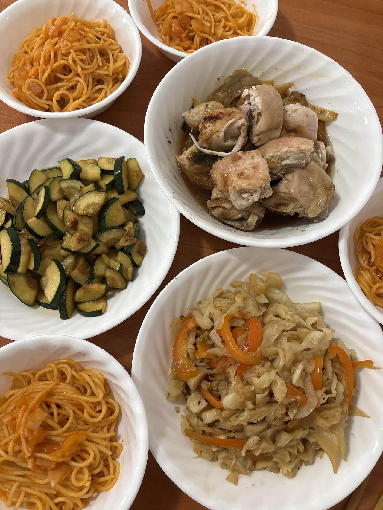 人过50岁才明白：晚饭不用吃得太复杂，家常饭就很好以前总觉得，一日三餐里，晚