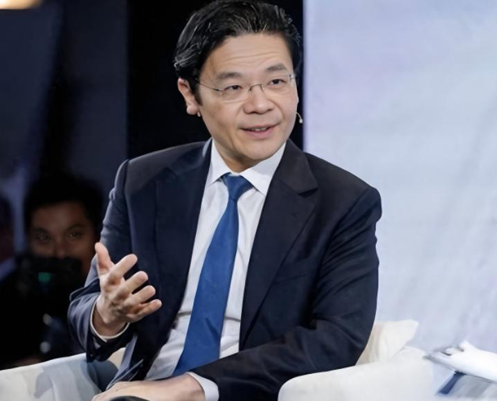 新加坡后院起火了。事情要从三个月前说起，当时新加坡专门出手封掉14条针对印