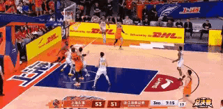 上海久事老将弗格真是让人热泪盈眶！在今天上海久事主场迎战浙江浙商证券的总决赛G5