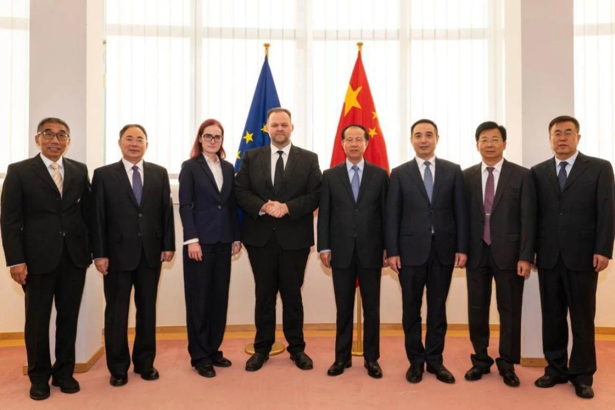 中欧官员的一场“艰难会晤”细节曝光：凸显双方在意识形态问题的巨大差异。欧盟和