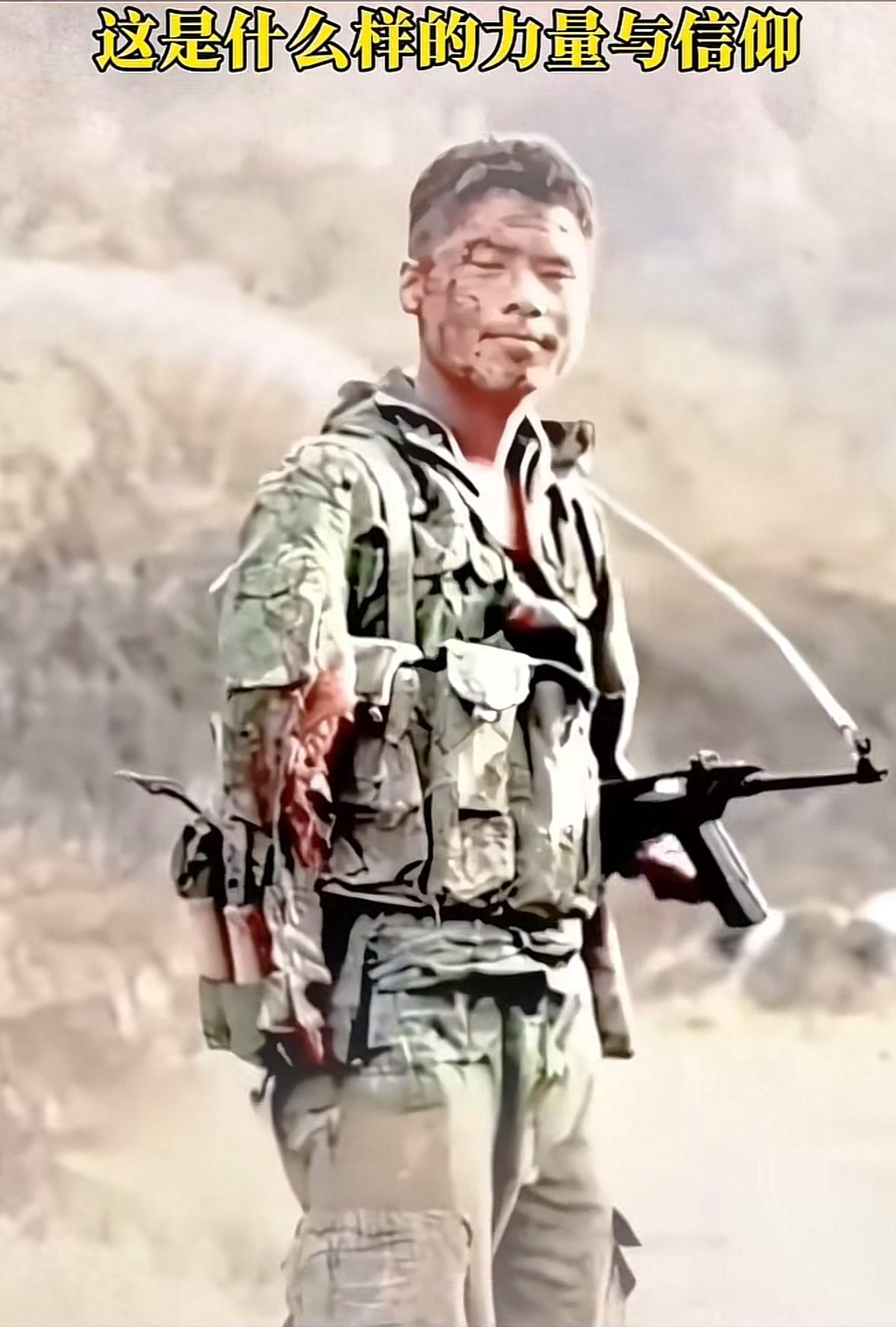 1984年老山战役，19岁的战士丁晓兵和战友深入越军阵地，生擒了一名越军士兵。在