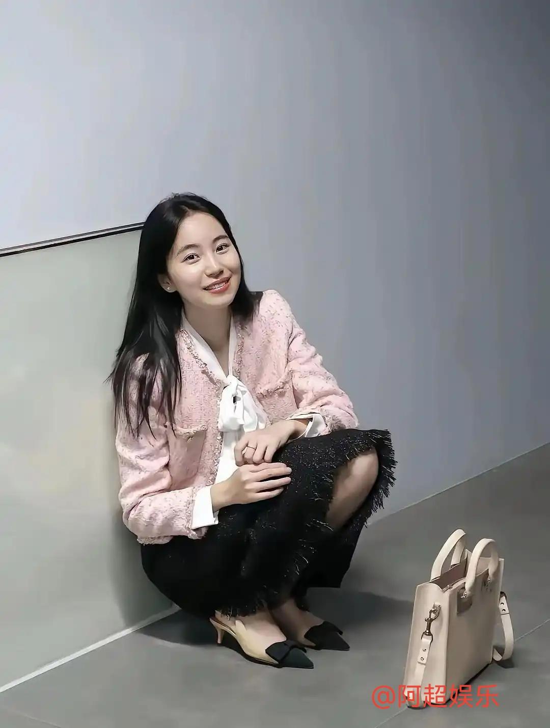 大姐年轻时候，在普通人里，也是天花板了[鼓掌][鼓掌][鼓掌]