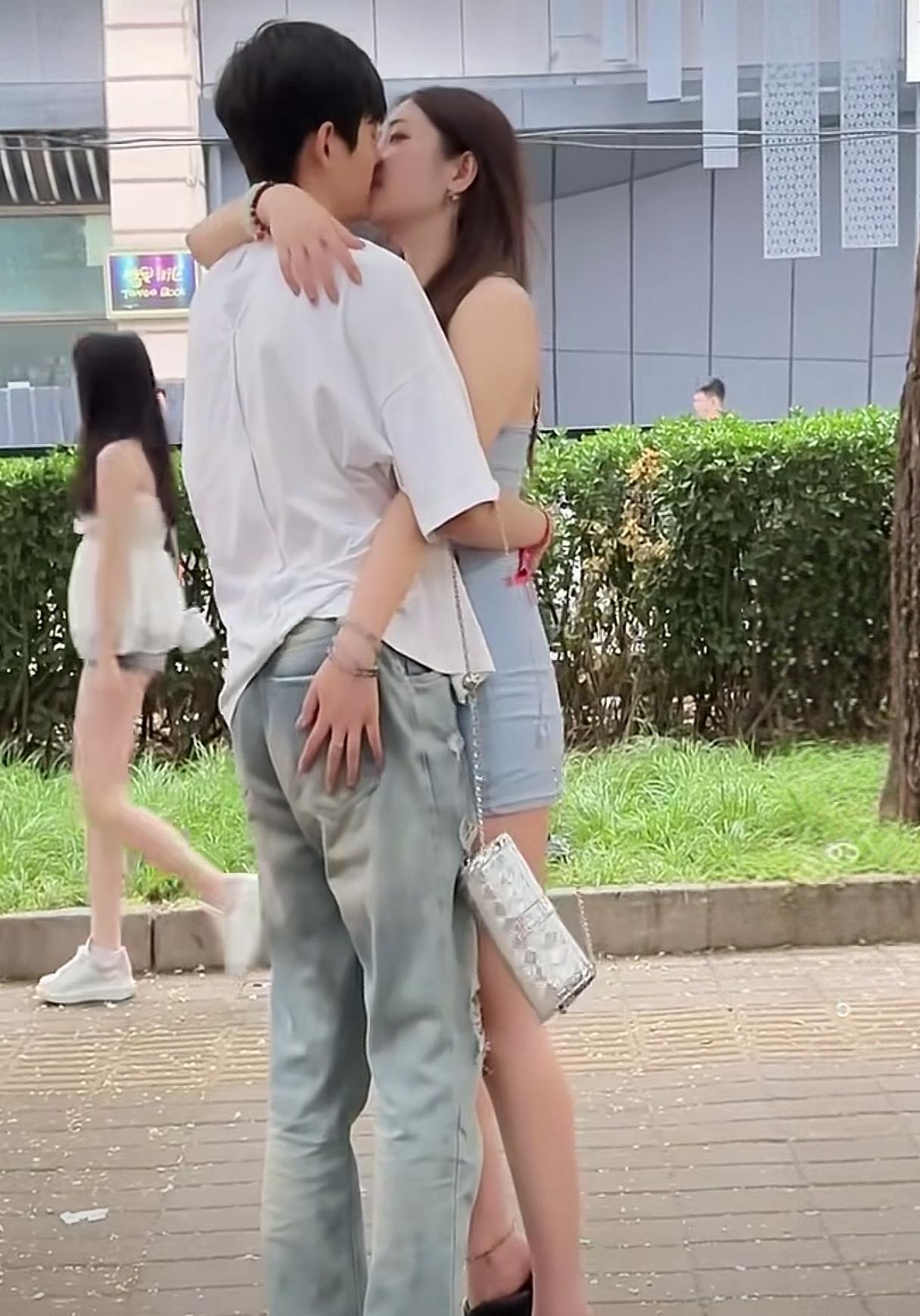 这种情况最好是就地找宾馆，比吃了药还让人难受。