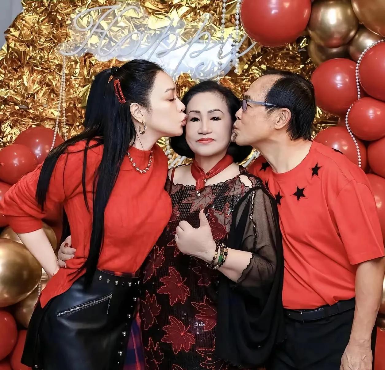 笑不活了！钟丽缇的“不老神话”，被她78岁的妈给截胡了😂都别再吹钟丽缇5