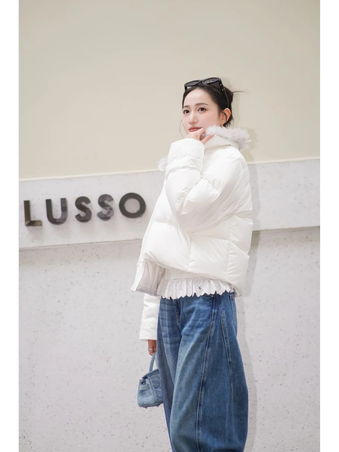 冬天总要有一件白色羽绒服