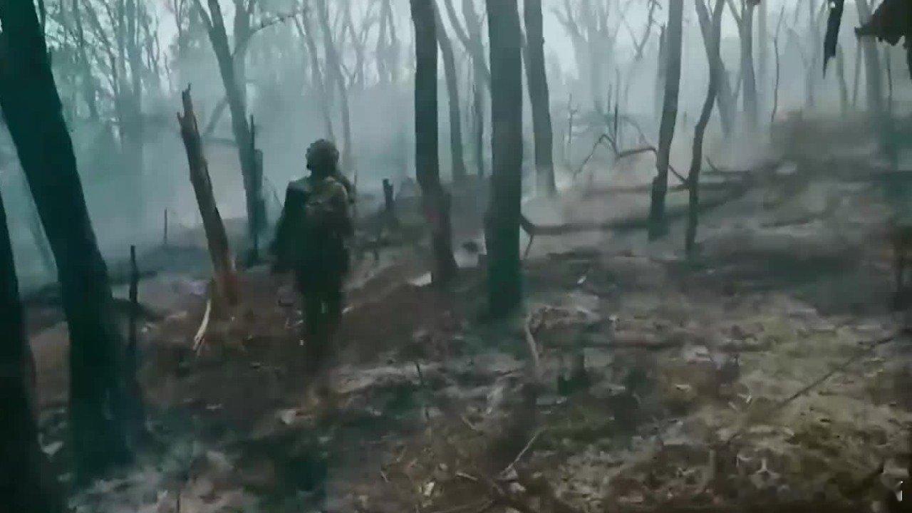 凤凰新闻【俄又开辟新线，从新地攻入苏梅一天夺占3个村，乌倾巢反攻红军城】俄又开辟