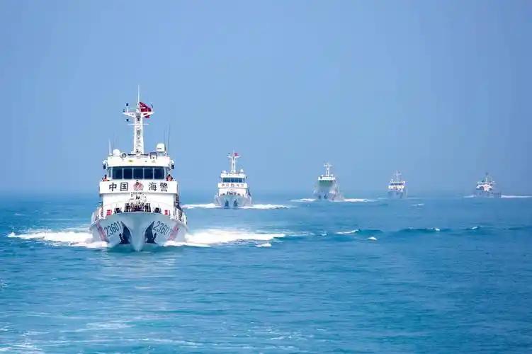 不要将“中方援助菲律宾灾民”跟“菲律宾总是在南海闹事”这两者混为一谈。今天（