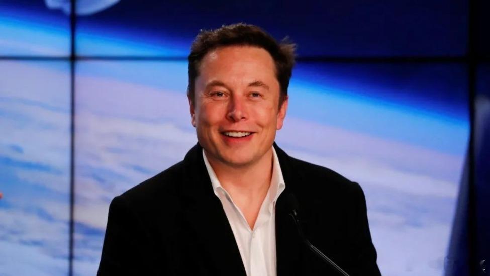 【曝SpaceX总裁2025年薪酬8580万美元，曝马斯克SpaceX一年薪酬5