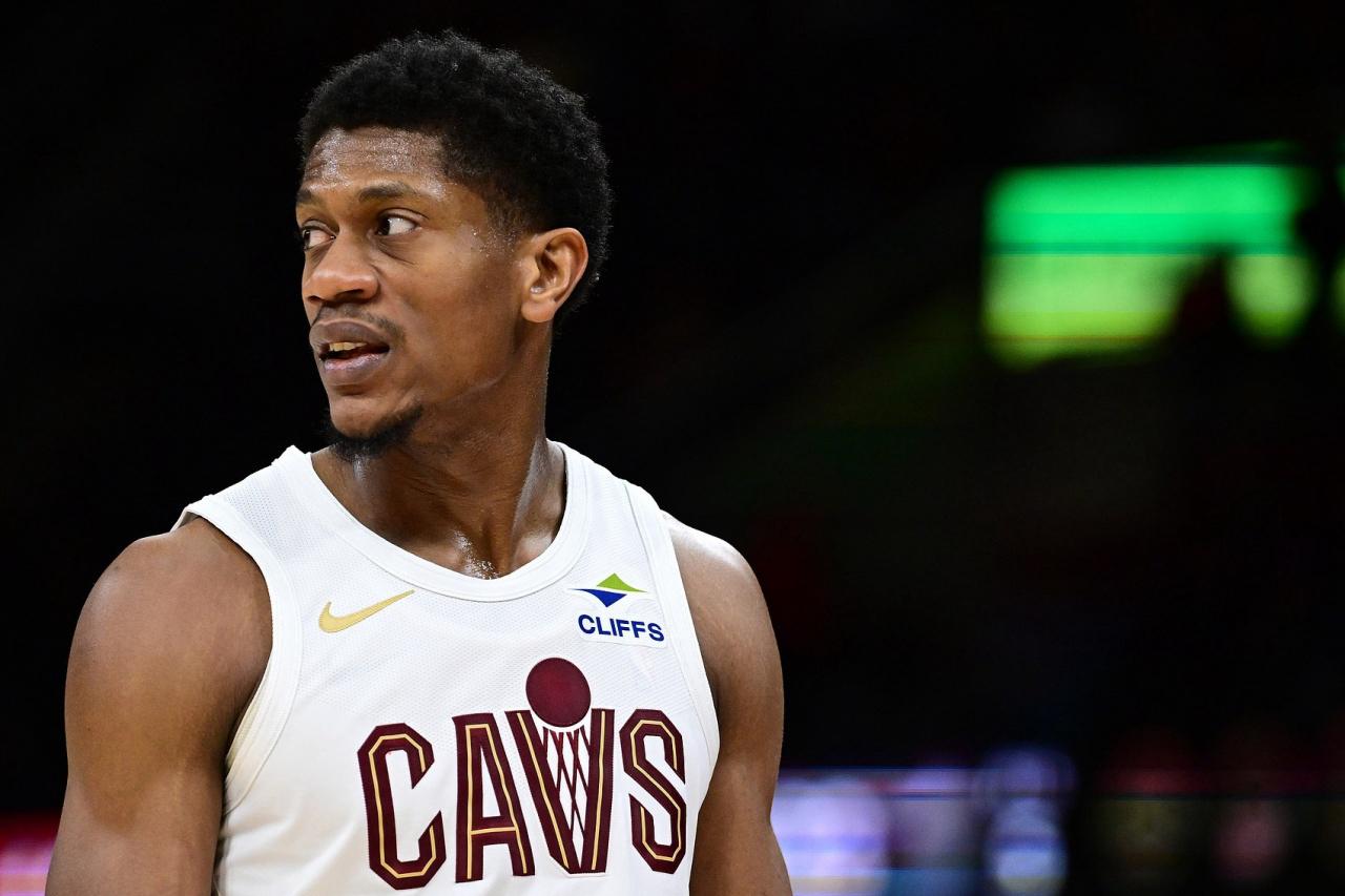 骑士与湖人商讨涉及亨特的三方交易湖人也提出了文森特和克莱伯1月31日讯今