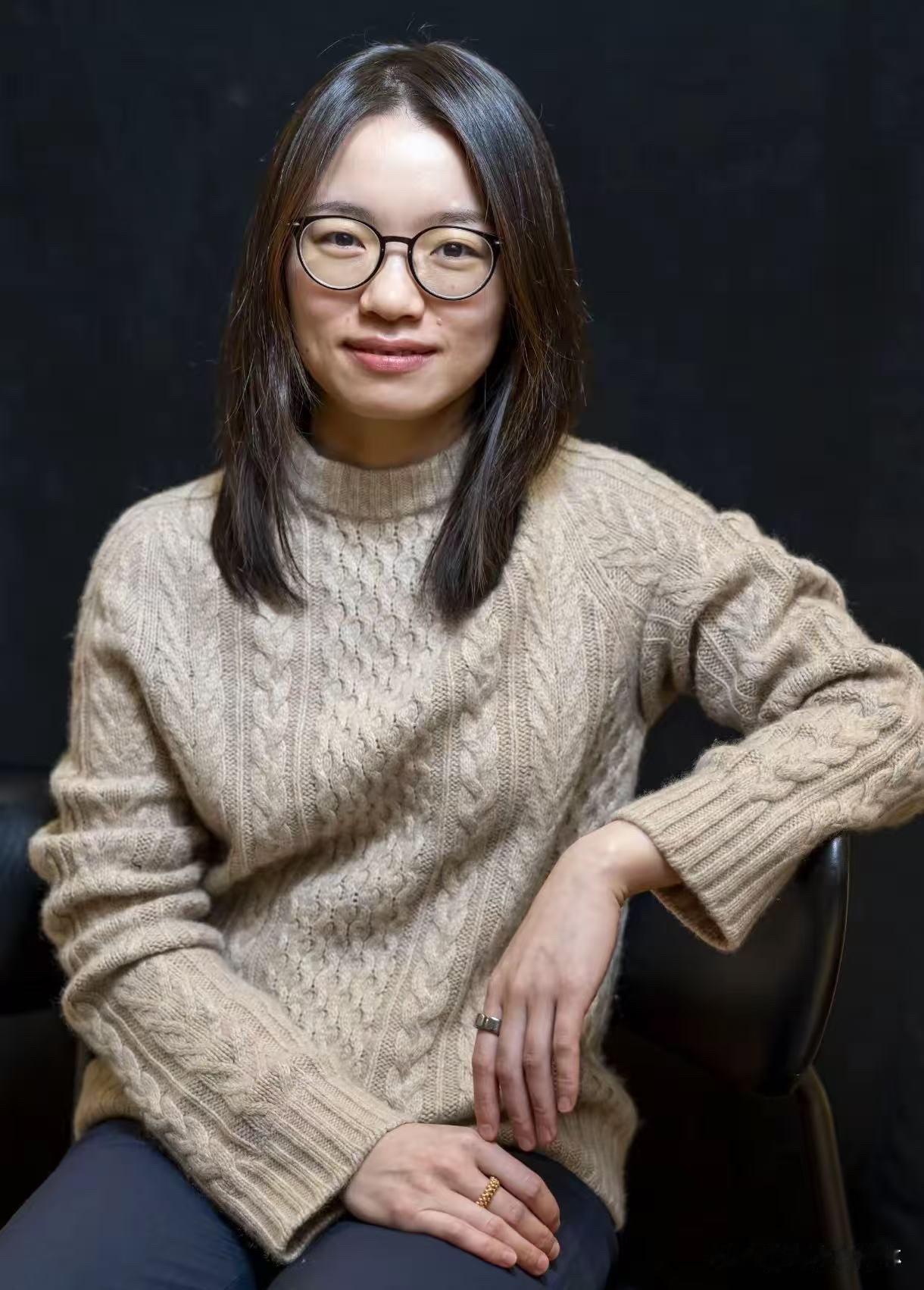 你以为拿菲尔兹奖的数学家，从小就是一路保送的奥数天才？翻完王虹的履历才发现，