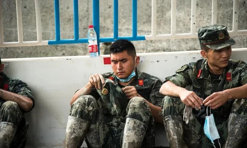 在我们国家有一个独有的现象，外国根本没有的，他们只有嫉妒和羡慕的份，就是即使普通