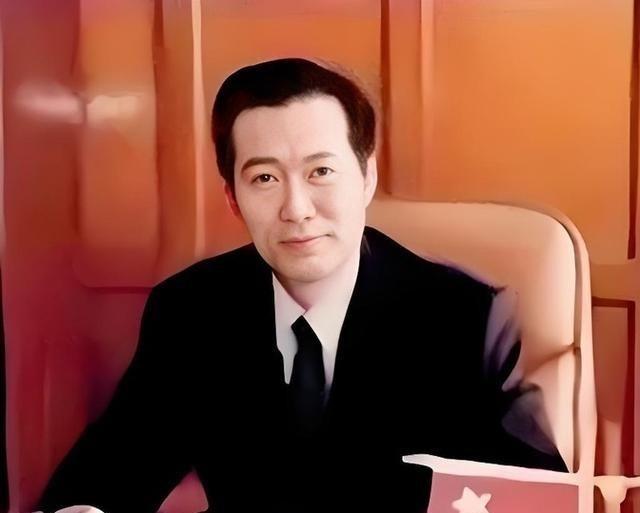 1997年，慕绥新在担任沈阳市市长及辽宁省副省长期间，生活是十分奢靡的。慕