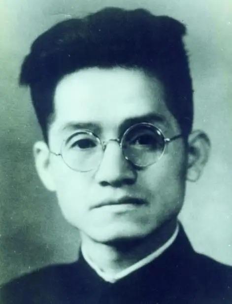 平型关大捷后，太原兵工厂有个工人（刘贵福）得知八路军打了胜仗，就带16个