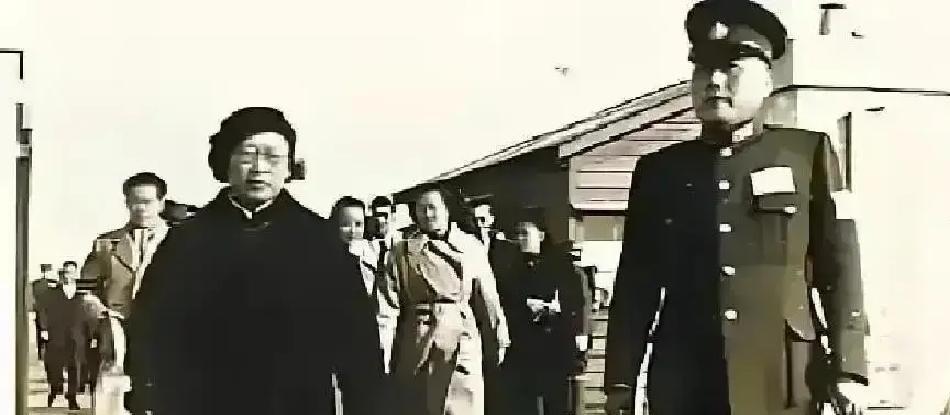 1947年，陈诚得知大汉奸叶蓬还活着，去找蒋介石要求将其处决1947年，陈诚得知