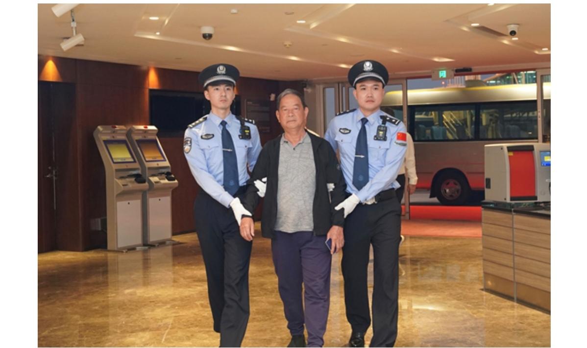 百名红通第99号梁锦文，第64个归案者，系主动投案，全额退赃。他是1996年11