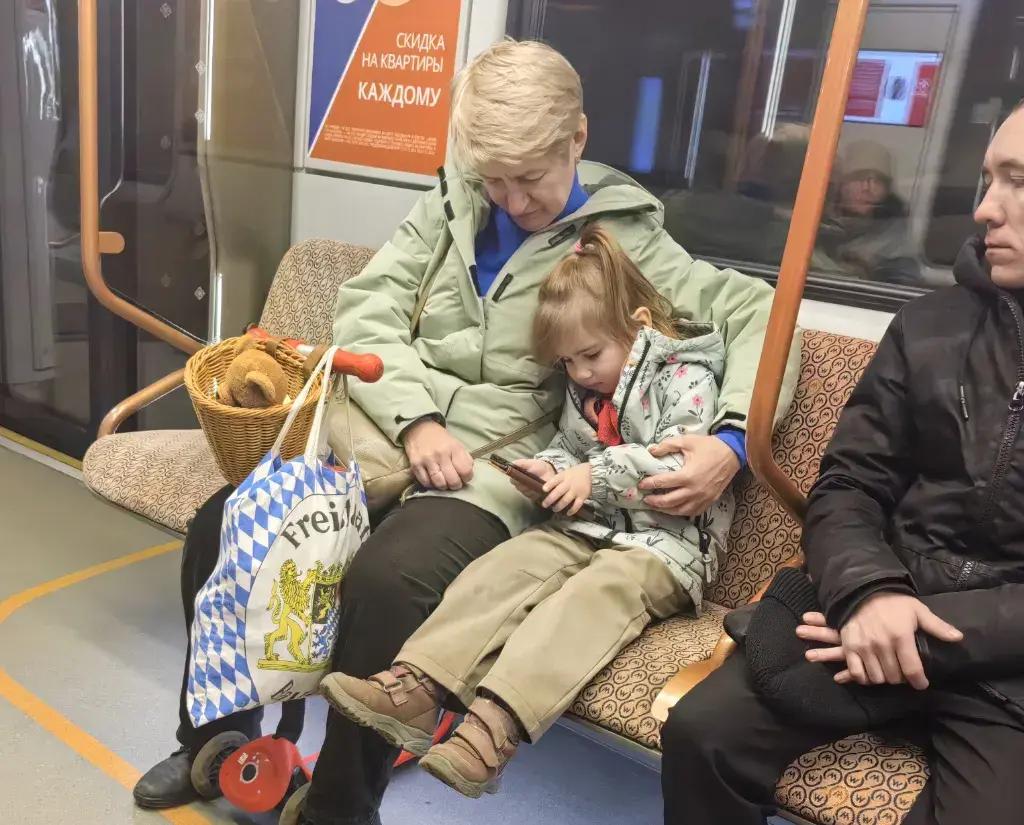 打了这么久，俄罗斯经济为什么没有崩溃？俄罗斯可能想不明白，去想想以色列。之前