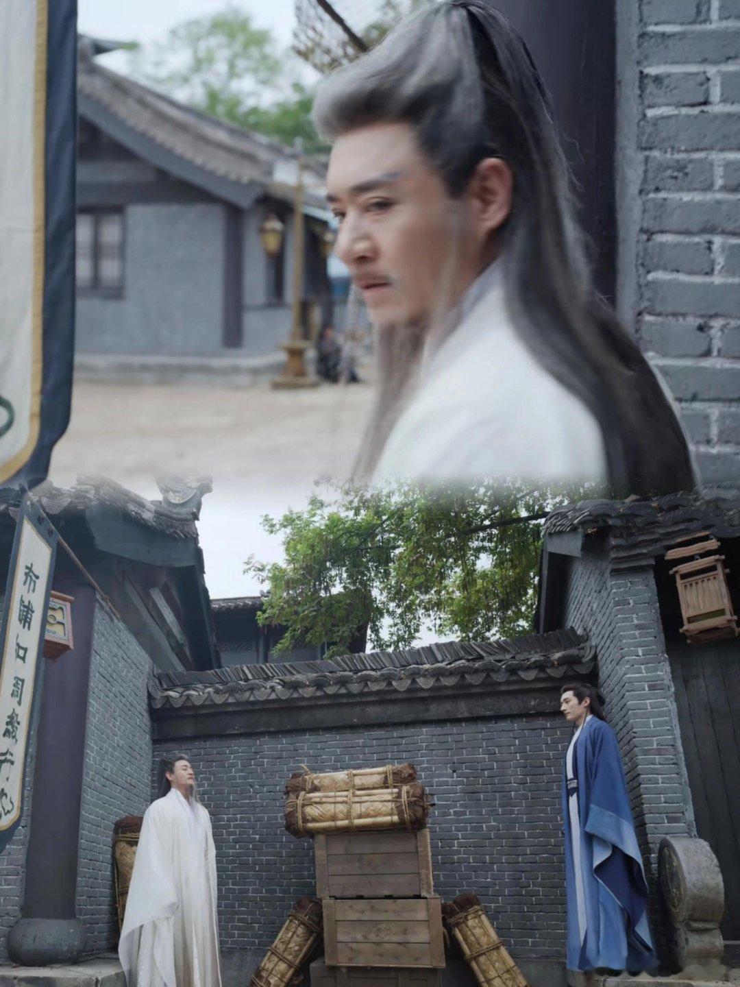 小狐狸：老狐狸的发型好高，必须压住他[doge]。刘学义和我比身高是么？不知道这