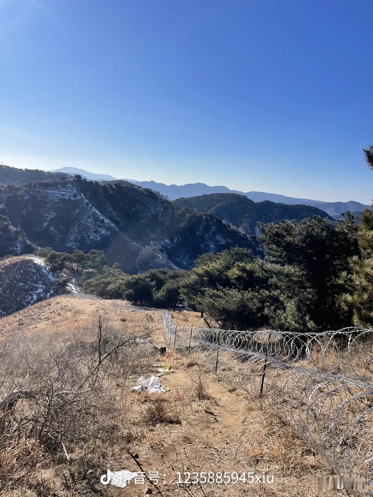 泰山135公里双层铁丝网将拆除，真是大快人心，景区违法违规破坏生态，相关上级单位