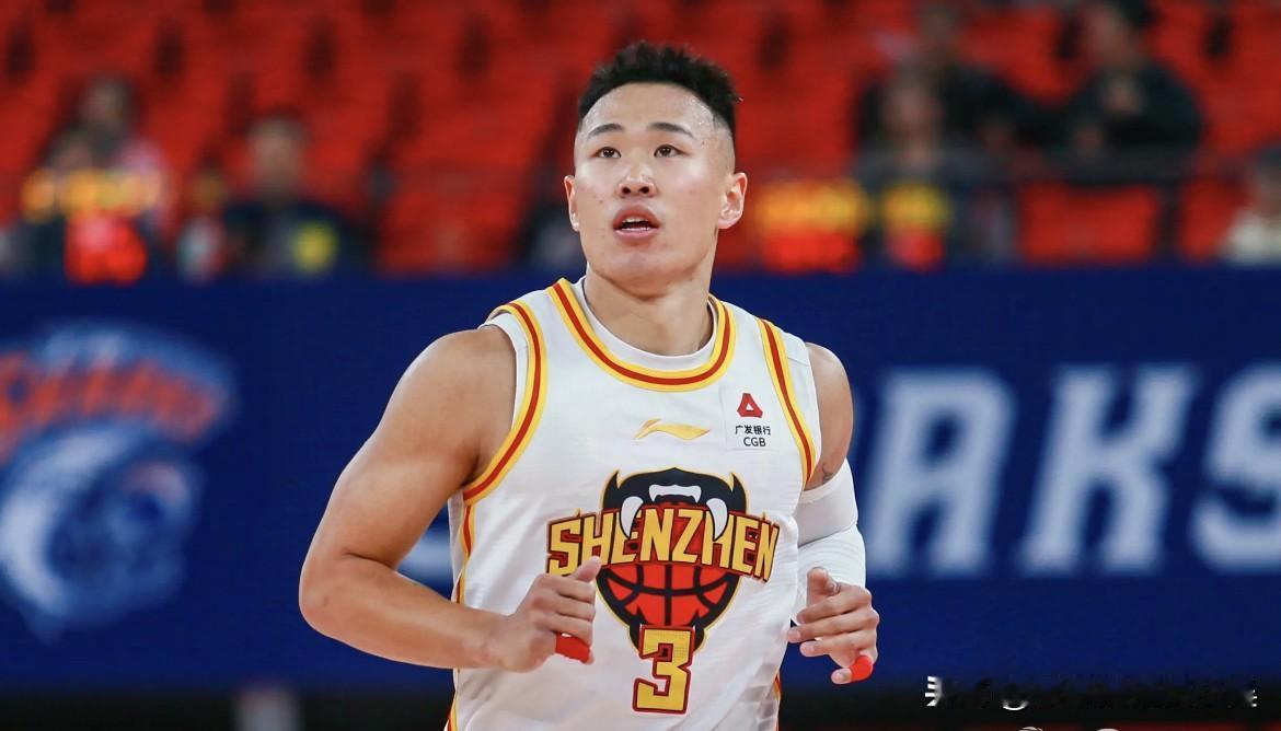 贺希宁爆砍43分！深圳92-101上海！赛后球迷说道：1.单节只有10分钟的