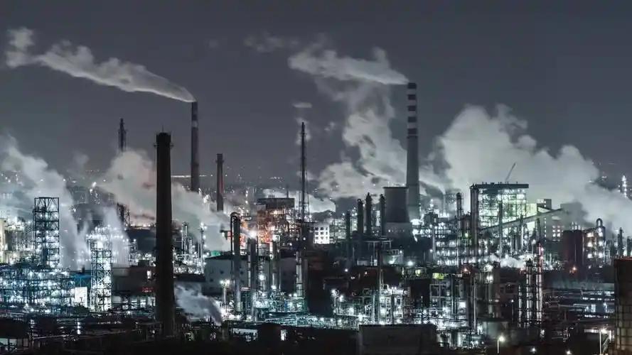 阿三又闹笑话了。阿三把位于舟山鱼山岛的浙石化（ZPC）炼油厂，坚持认为是印度信实