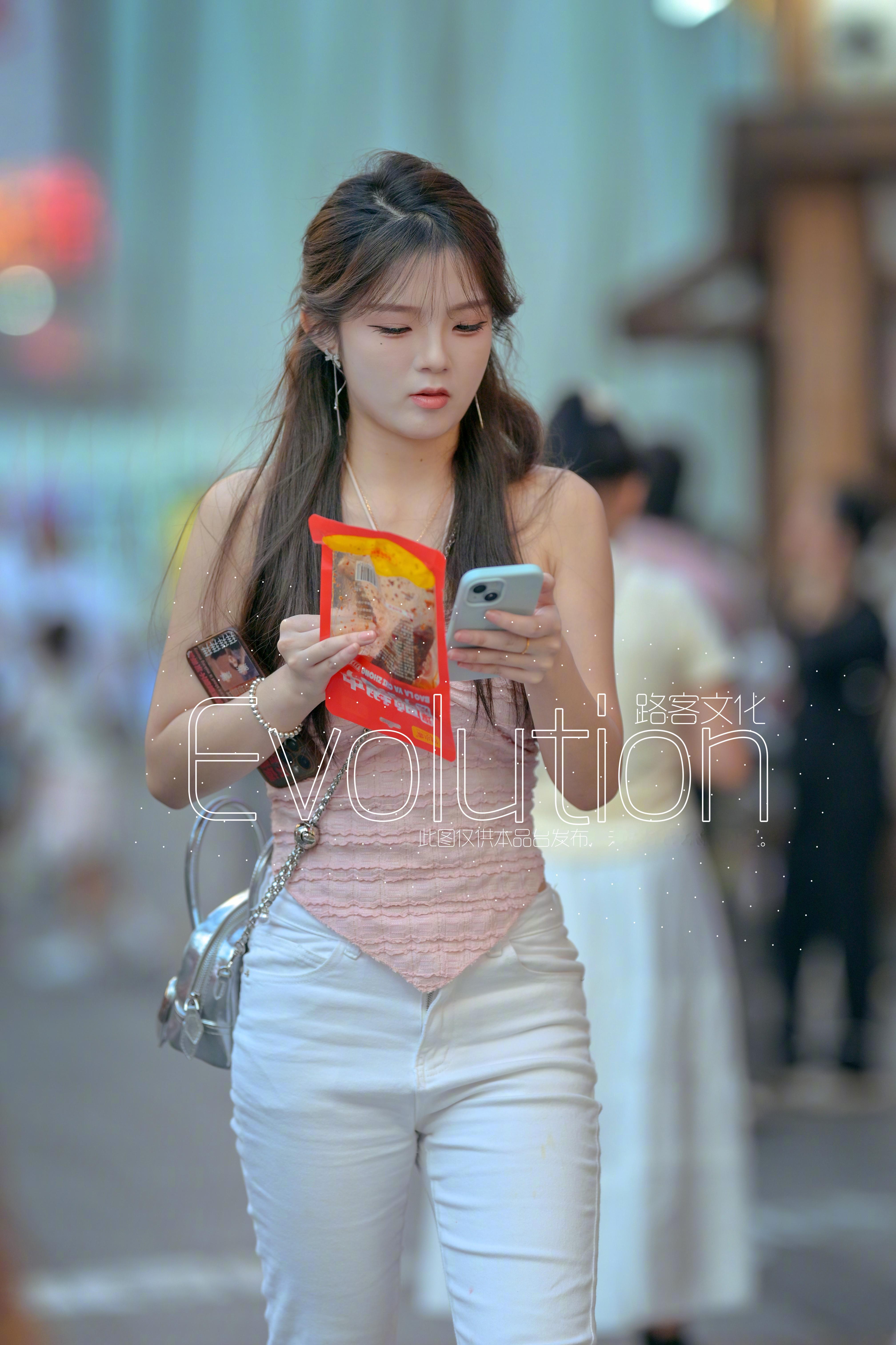爱吃辣条的小姐姐​​​
