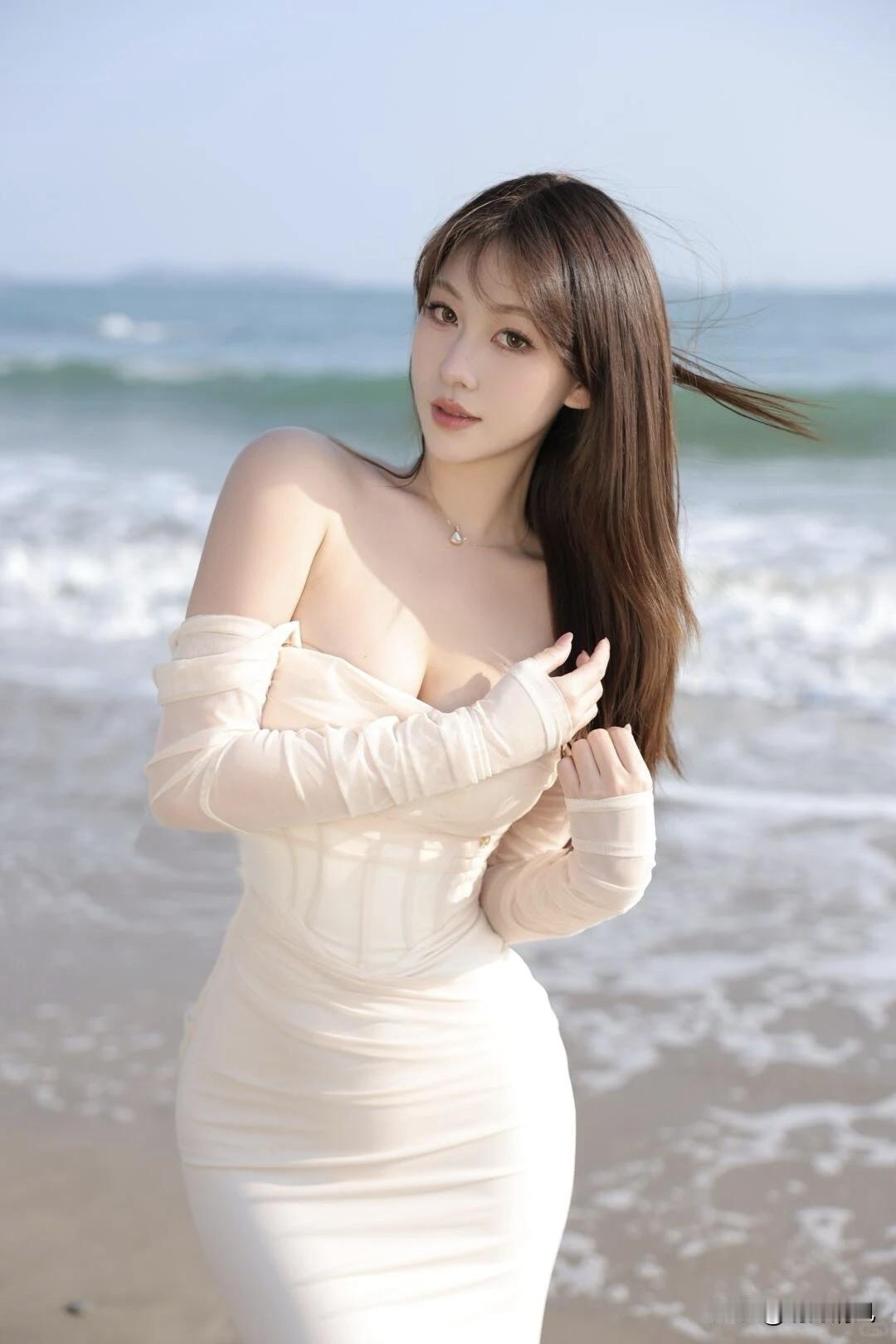 海边的照片终于被我拍明白了！长裙还得这么穿👗前阵子去海边，发现穿长裙拍照最