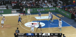 中国男篮当家后卫赵睿终于进球了！在今天进行的中国男篮和中国台北男篮的比赛中，当时