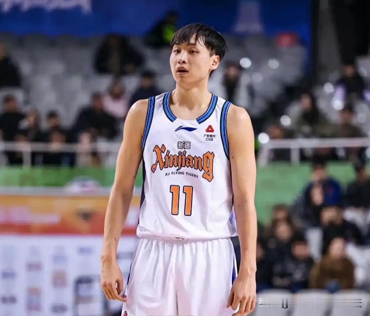 新疆男篮终于出手了！用一份多年顶薪合同锁定了锋线核心齐麟。齐麟的B类合同今年