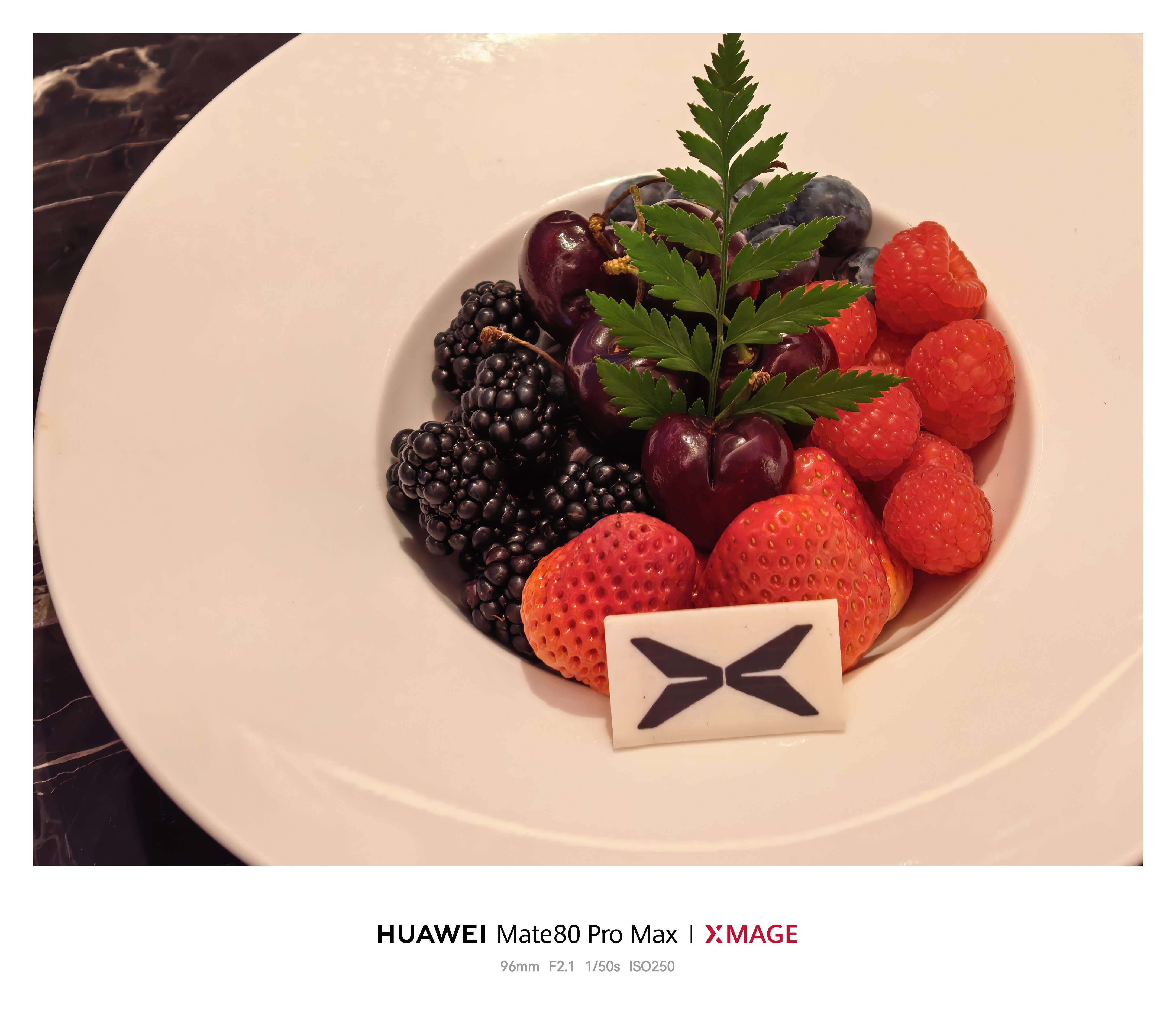 哎呦，这大车厘子，这大草莓，大蓝莓！😍😍