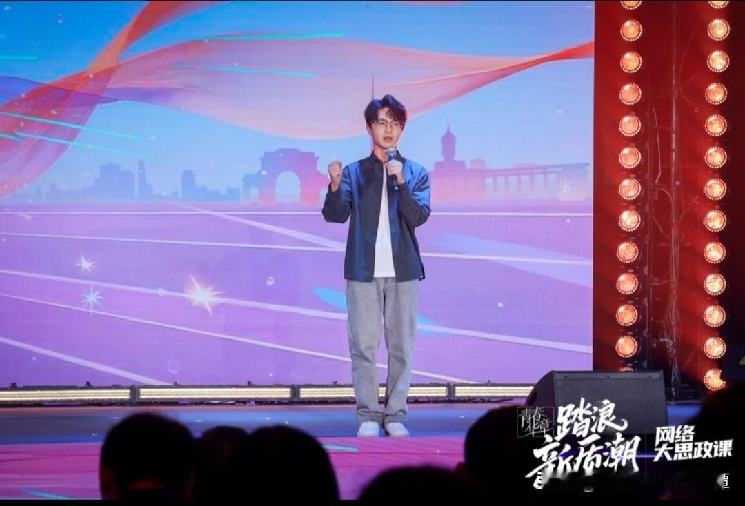 前几日，事业初成的侄儿小辉从天津回老家探亲，一进门就笑着嚷：“叔，可想这口家乡菜