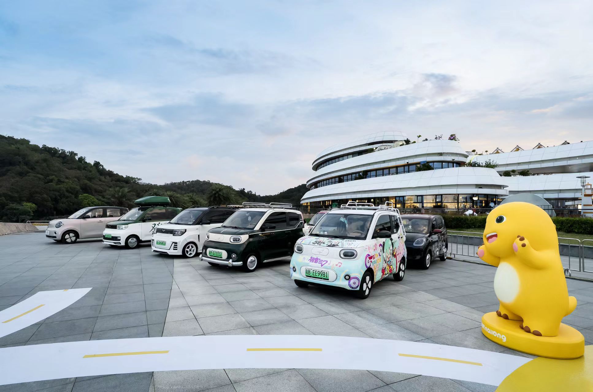 第五代宏光MINIEV居然四门了！！！！你们怎么看？原来的两门版车长3043m