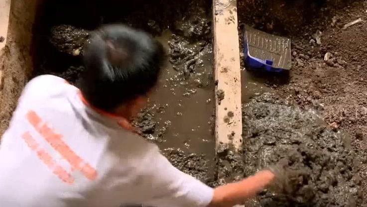 恶搞黄鳝视频,恶搞黄鳝视频在线观看