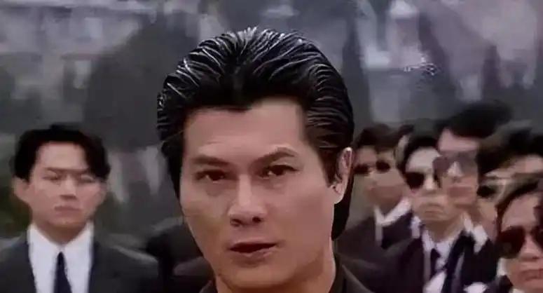 邓光荣的背景有多硬。 8090年代，娱乐圈乱象丛生，女星吴佳丽就被14K堂