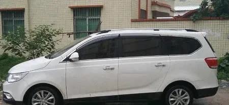 2014年的宝骏730，买的时候这个车刚开始投放市场，我买的中配86000多，就