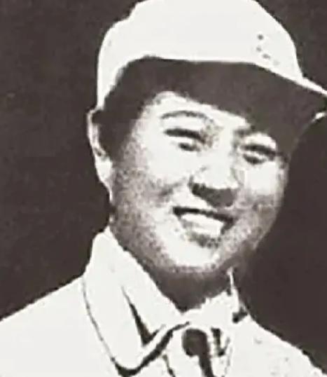 1941年，23岁女团长被敌人包围时，躲在棉被中，日军随手扯开棉被，顿时一件令人