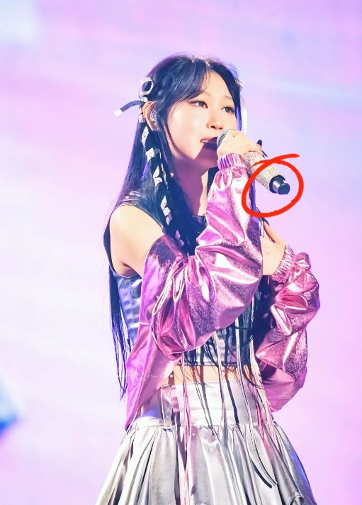 手贱搜了小沈阳女儿，直接给我整不会了！小沈阳这名字听着像姓小，可女儿却叫沈佳