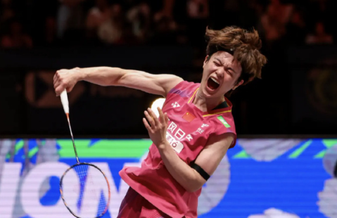 3月9日凌晨，全英羽毛球公开赛决赛，排名世界第2的王祉怡一雪前耻，2-0击败了世