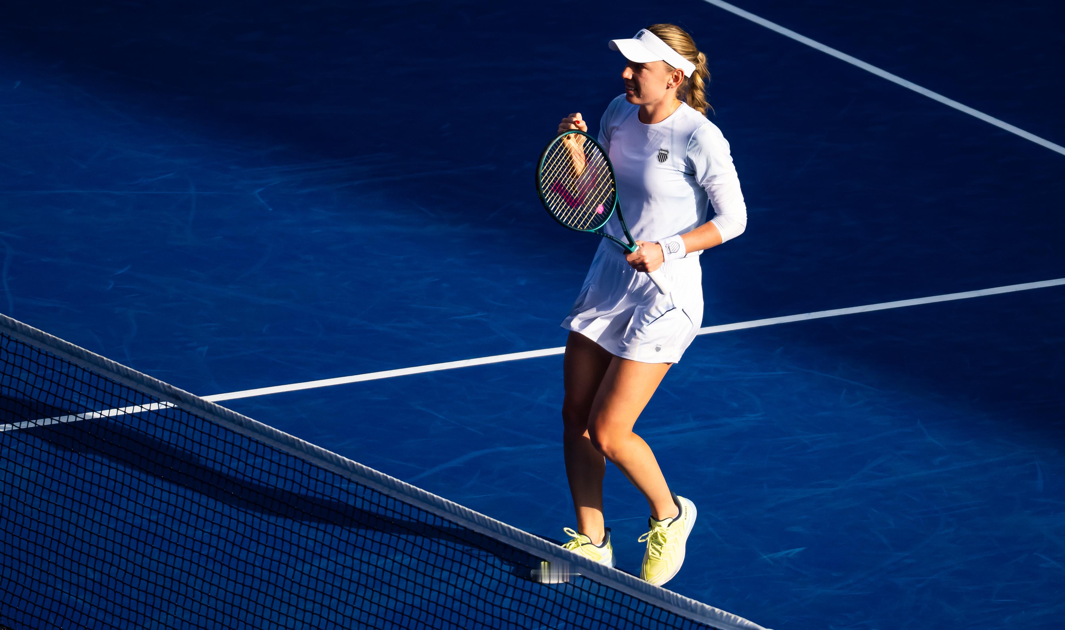 WTA500东京站第二轮，3号种子亚历山德洛娃以6-16-2横扫克里斯蒂安，顺