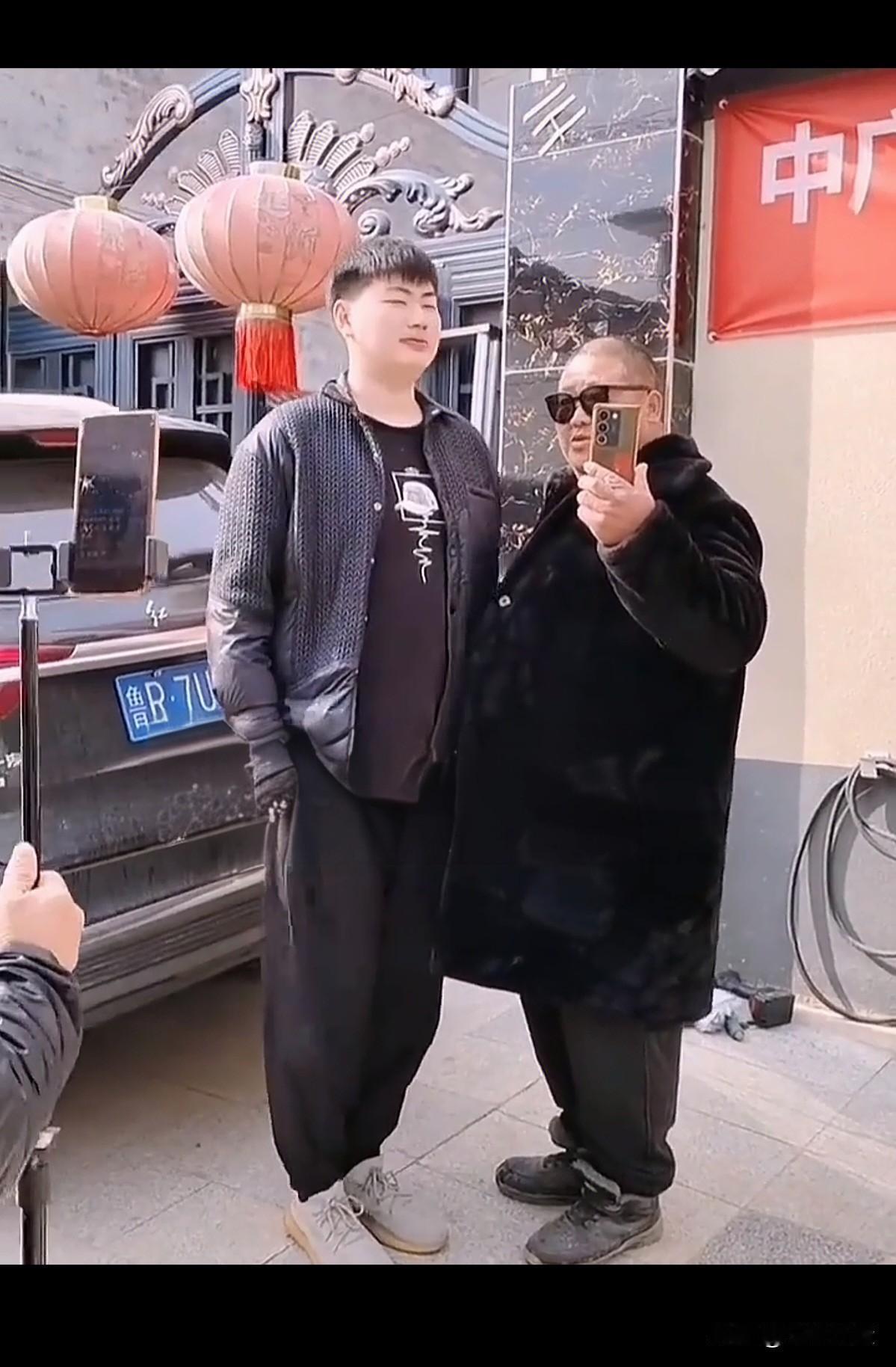 中国最低调最实在的星二代朱小伟，朱之文老师的儿子，如今越来越帅气，越来越成熟