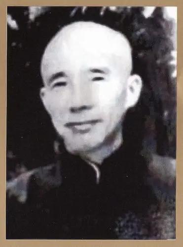 他第一个发现毛主席惊世才华，断言：“此人，未来必定改变中国”。回望历史，我们看到