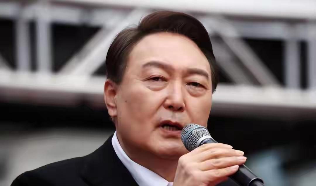 韩国第一夫人金建希已经松口了，终于承认她所犯的罪行。然而在这一方面，尹锡悦却让大