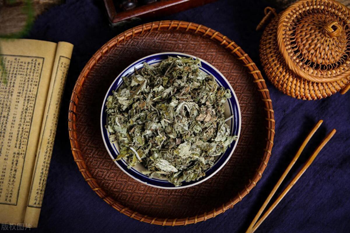 强过紫苏、艾叶！它才是真正“生阳王”，煮水一喝，补阳散寒，腰腿疼全稳住！大家