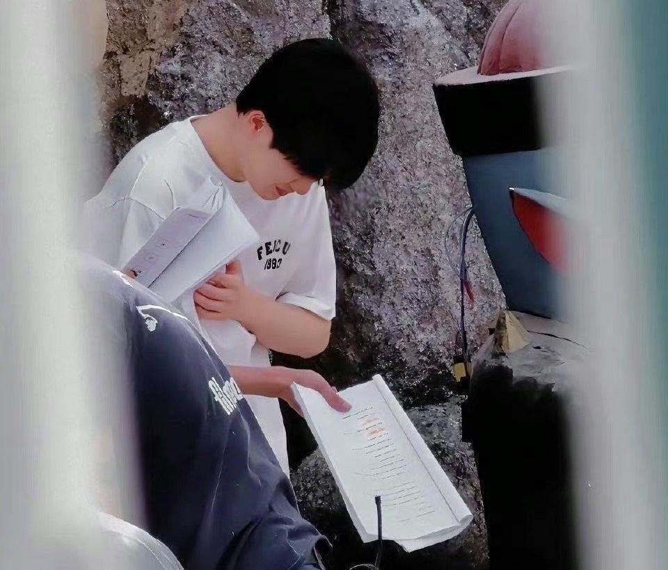 檀健次别太拼，真得注意身体了！原来他之前就有过多次心脏不舒服的时候，有时候他