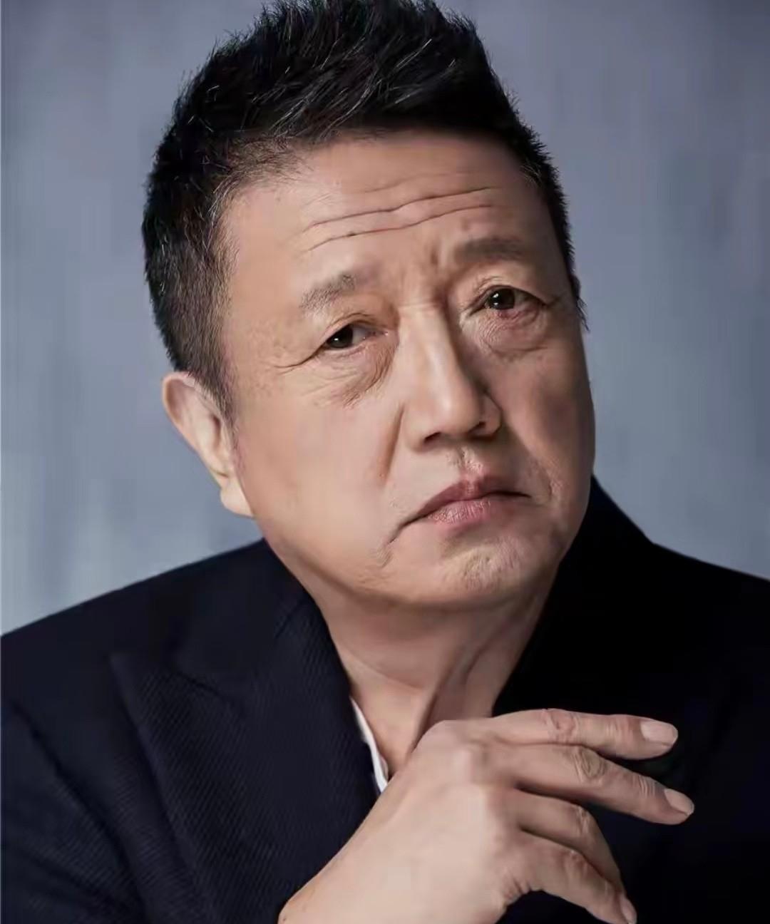 演员秦焰去世了，查了一下才知道，和所有明星不同，他的晚年生活居然是这么过来的