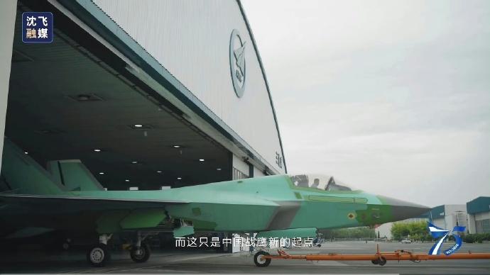 这也不装了，这就开始上量了，而且直接公开了？想想也是，毕竟，三艘航母都等着呢